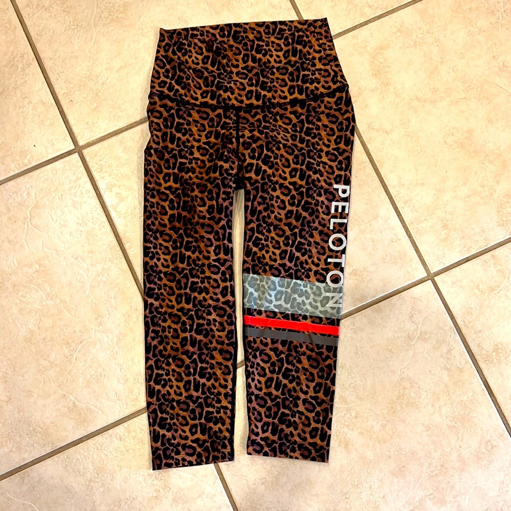 Peloton Leopard Capris